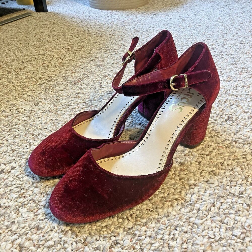 Sam Edelman Circus Joelle High Heel Shoes Size 6 M Red Velvet Block Heel Strap